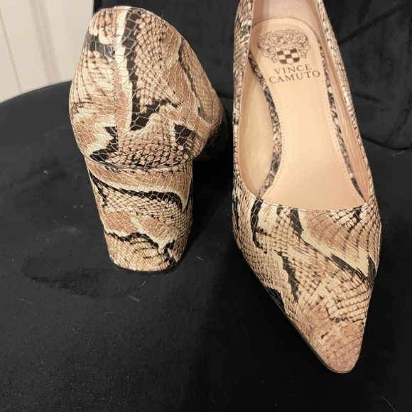 Vince Caputo pumps - Picture 2 of 2